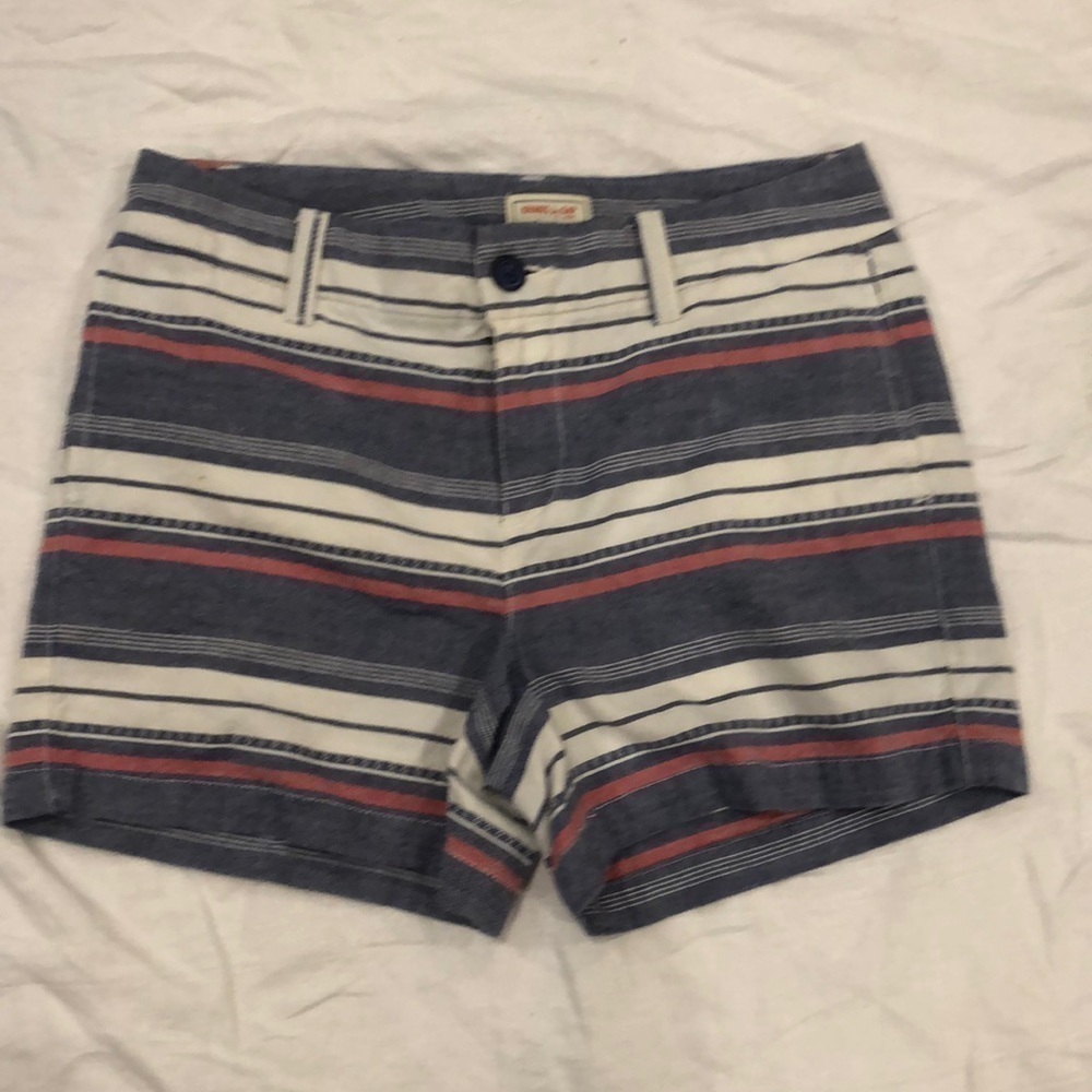 Khakis by Gap The 4 Inch Short Size  0